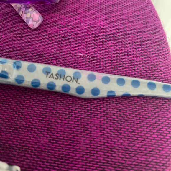 Reading glasses 4 pr 1.5 magnification ( new), 3 gently used 2.0 magnification - Picture 6 of 10